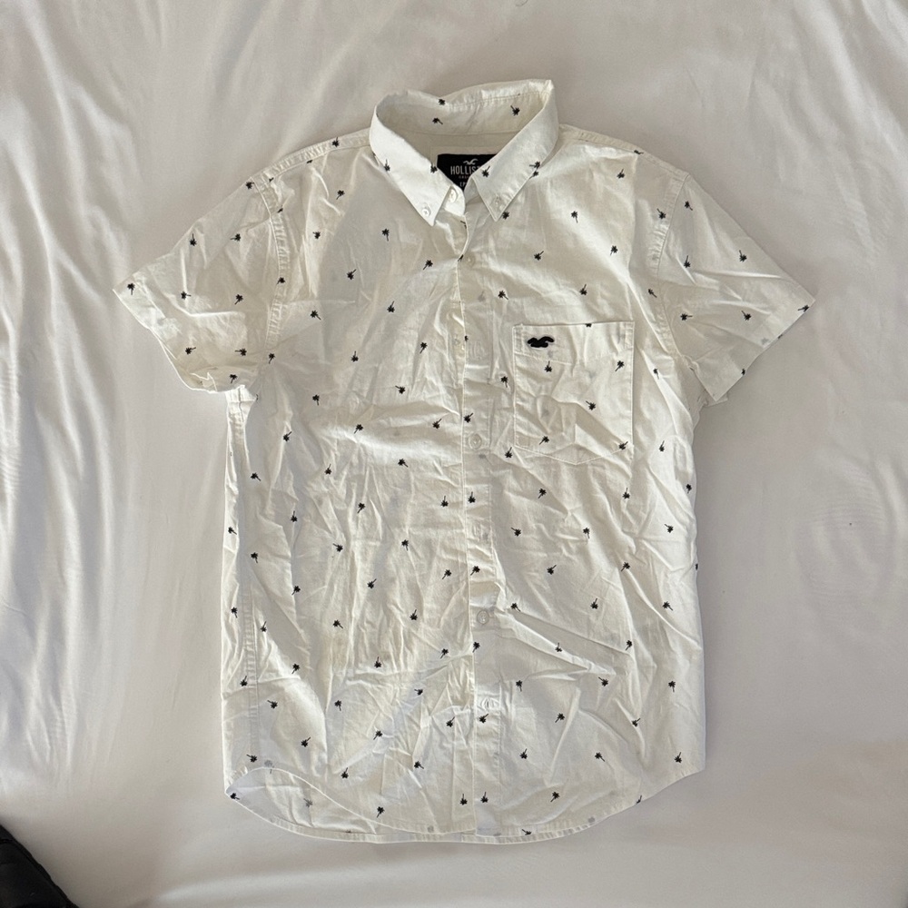 Hollister XS Men's White Patterned Short Sleeve Shirt